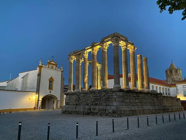 Évora — 7000 Anos de Céu, Terra e Espiritualidade
