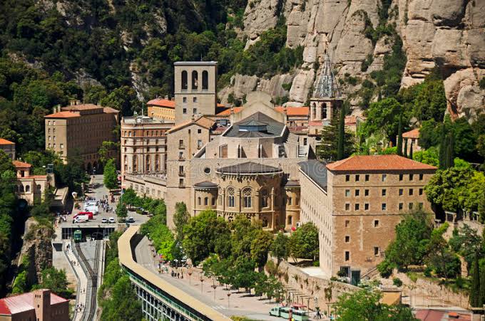Montserrat — A Montanha, o Graal e a Sabedoria Perdida — Espanha / França (Catalunha e Languedoc)